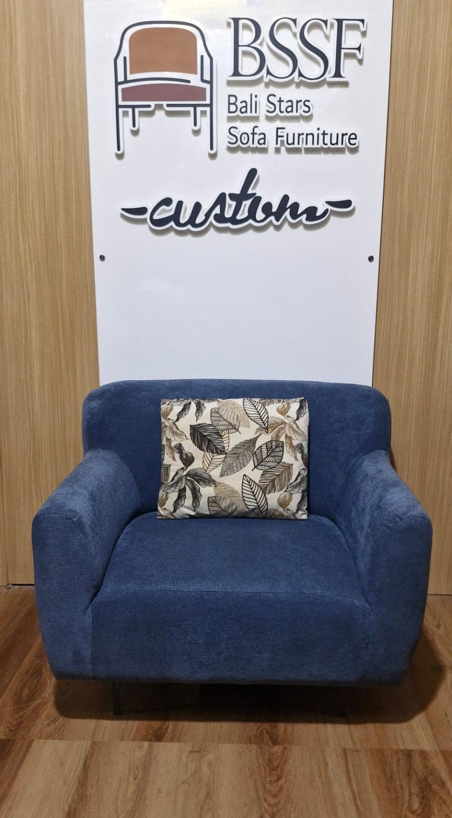 Single sofa